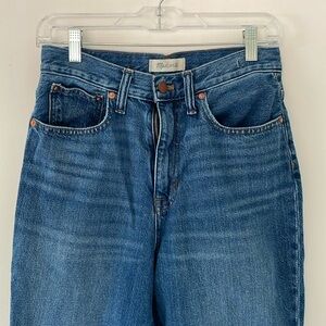 Madewell Momjean in Medium Wash